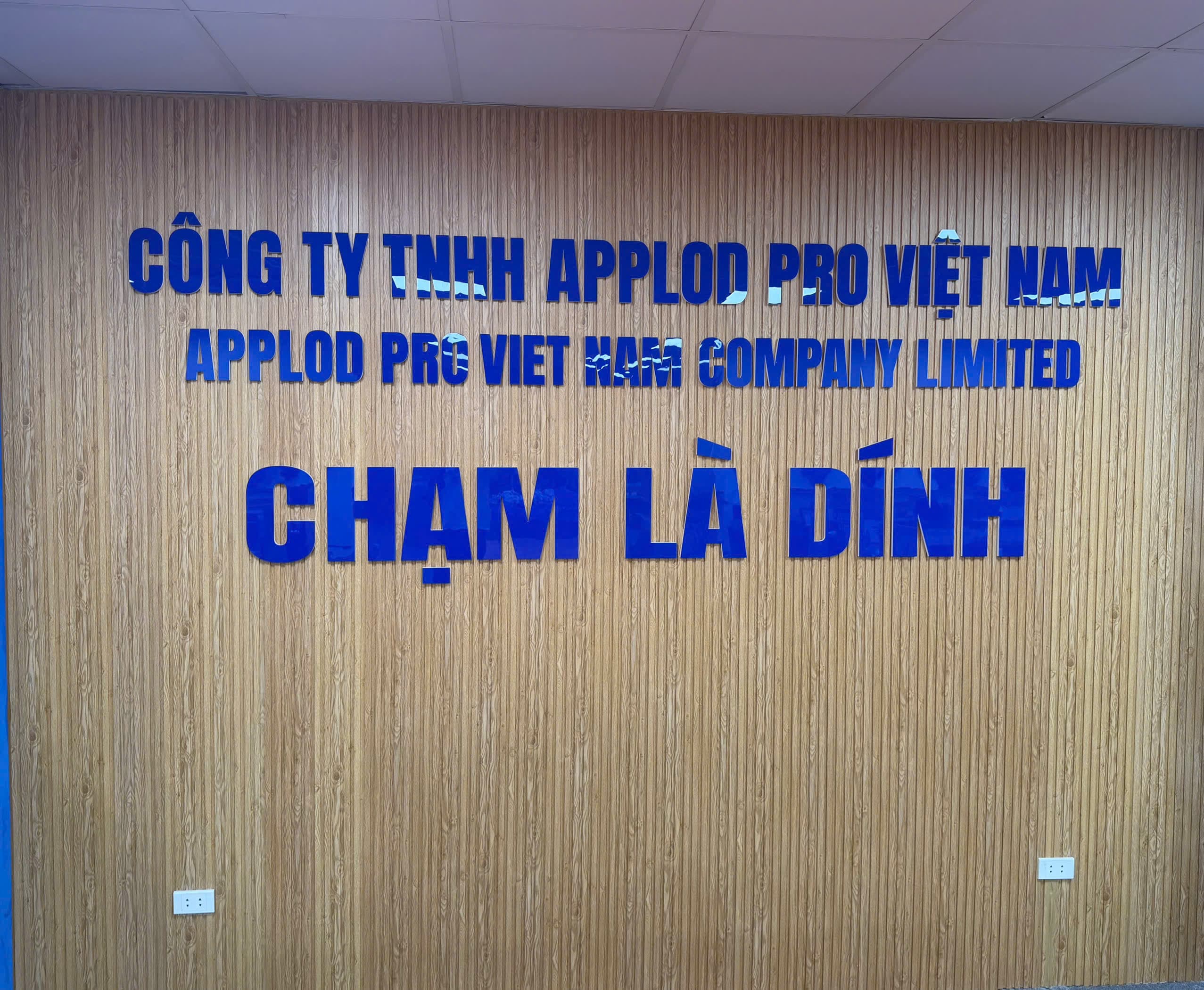 Bảng hiệu công ty APPLOD PRO Việt Nam